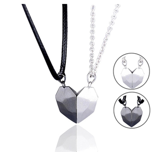 Regali d'Amore per San Valentino, Collane con Cuore, Ciondolo Magnetico 'Due Anime Un Cuore', Gioielli Creativi per Coppie - Product Image 1