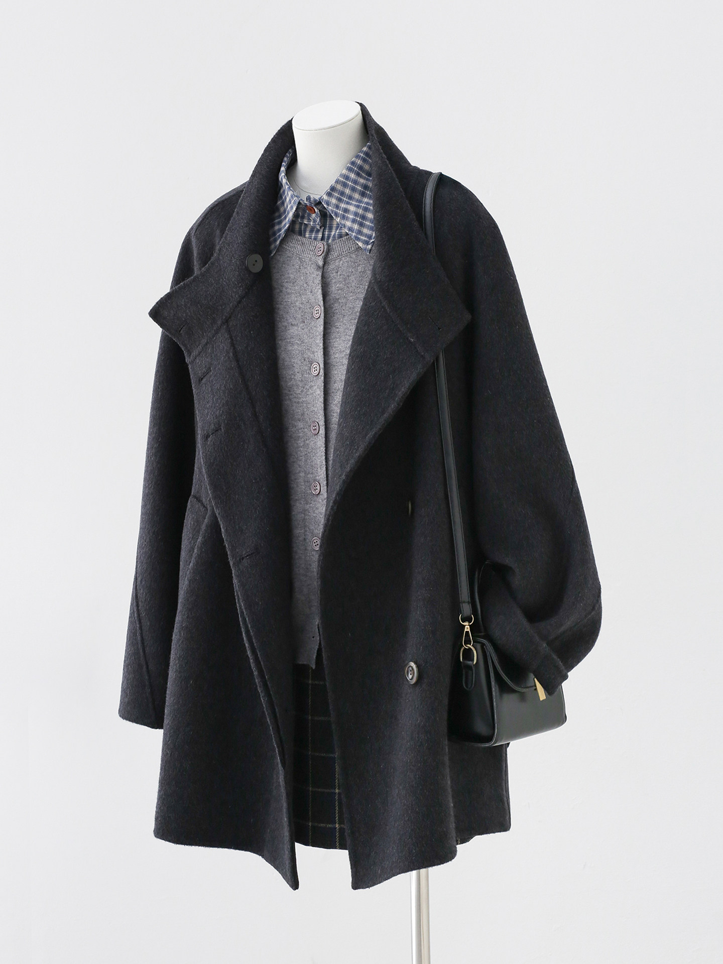 2025 Luxury Double Faced Cashmere Wool Winter Casual Short Coat Belt Design High End Women Outerwear Scarf Collar Knitted