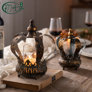 เชิงเทียนสไตล์ฝรั่งเศสแบบฉลุลาย รูปทรงมงกุฎ ทำจากโลหะเหล็ก สำหรับตกแต่งบ้าน ใช้เป็นโคมไฟสำหรับโต๊ะอาหาร - Product Image 4