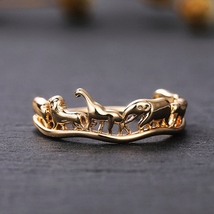Anello a Forma di Animale da Circo per Donne, Gioiello Chic in Rame, Creativo e Minimalista, Regalo Quotidiano - Product Image 2