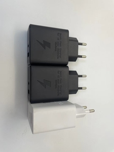 Chargeur mural <span class=keywords><strong>USB</strong></span>-C 3 ports en gros d'usine, charge rapide QC4.0, charge sans fil magnétique 18W pour téléphones mobiles et appareils - Product Image 4