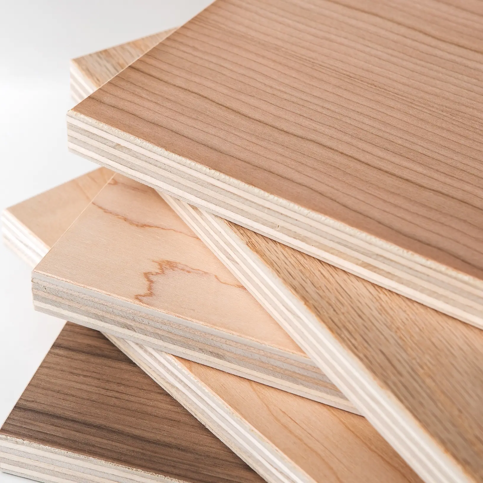 HIGH QUALITY Natural Veneer Faced Commercial Plywood FOR Cabinet & Furniture Usage .
