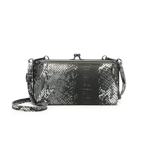 Foreign trade women's bag 2021 new fashion fashion ins foreign style bright face snake texture Single Shoulder Messenger Bag