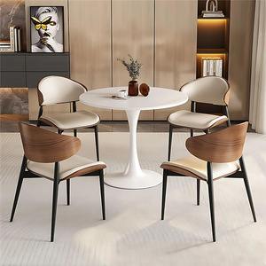 Chaise de salle à manger minimaliste italienne en bois massif sans accoudoirs avec revêtement en similicuir et pieds en métal pour la maison, l'hôtel ou le <span class=keywords><strong>restaurant</strong></span> - Product Image 5