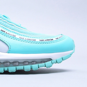 nike go swift trainers