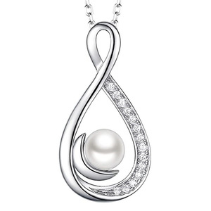 Ciondolo in Argento con Perla e Accento di Diamante a Forma di Goccia d'Acqua, Gioiello Romantico da Donna in Argento Sterling 925 Placcato Rodio - Product Image 1