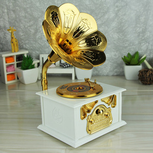 Caja de Música de Gramófono Retro de Simulación al por Mayor, Adornos Creativos de Plástico de Nueva Generación, Regalos, Caja de Música - Product Image 4