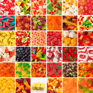 Fabricantes OEM chinos de dulces al por mayor: Bolsa de gomitas blandas masticables con sabores surtidos de frutas ácidas, en forma de anillo, oso y gusano. - Product Image 1