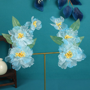 Nuevo tocado Hanfu de estilo chino tradicional, diseño original, hecho a mano, accesorio para el cabello con flores estampadas en caliente en azul degradado. - Product Image 1