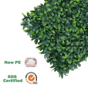 Pannelli per Recinzione Privacy con Foglie di Tè 50*50cm per Interni ed Esterni, Parete di Erba Artificiale in Plastica Resistente ai Raggi UV di Alta Qualità - Product Image 3