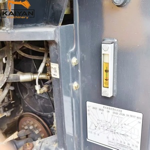 Chargeuse sur pneus hydraulique d'occasion pour le modèle 835H 2020, capacité de charge nominale de 3 tonnes, moteur Cummins, chargeuse frontale à bas prix pour l'exploitation minière - Product Image 5