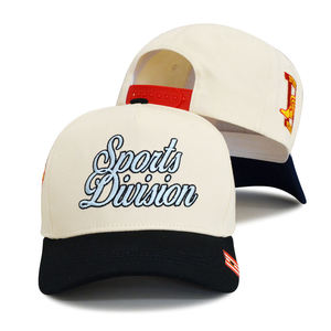 Casquette Snapback 5 Panneaux à Calotte Haute Bicolore en Sergé avec Broderie de Lettres Cursives et Visière Courbe, Style Streetwear - Product Image 1