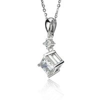 Collier tendance en argent 925 avec pendentif en moissanite taille princesse