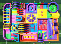 Jeu d'obstacles gonflable géant Dmuchaniec Équipement de terrain de jeu Jeu de course interactif gonflable Castle Combo pour enfants