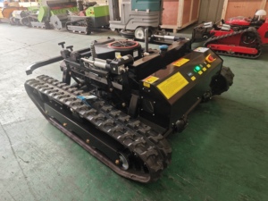 Falciatrice Cingolata Automatica OEM RC per Pendenze, 65° di Inclinazione, 680m, Telecomandata, a Benzina, Decespugliatore Cingolato 800mm Professionale per Frutteti - Product Image 4