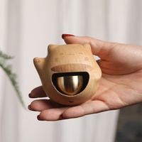 Carillon de porte en bois minimaliste personnalisé Base magnétique auto-adhésive Cloche d'alerte de réception de bureau pour la décoration d'entrée d'entreprise