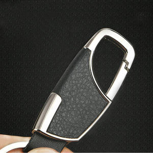 Qualité exportation 1pc hommes alliage métal Auto porte-clés Faux cuir sangle porte-clés créatif voiture porte-clés en vente à l'exportation - Product Image 4