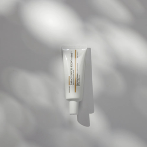 แกลคโตมิซิส เอ็กโซโซเมธอด ซัน แอมพูล เซรั่มลดเลือนจุดด่างดำ ปรับสีผิวให้สม่ำเสมอ พร้อมสารป้องกันแสงแดด สำหรับผู้หญิง สูตรเกาหลี - Product Image 1