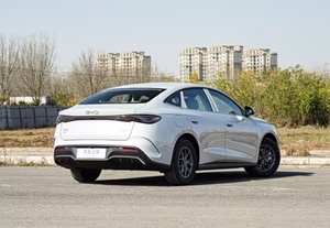 BYD Seal06 DM-i Ultra 2026, SUV Mediano Híbrido Enchufable <span class=keywords><strong>de</strong></span> 4 Puertas y 5 Asientos para Viajes Familiares Diarios y Uso Privado - Product Image 5