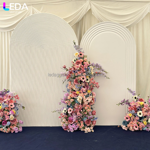 Fondo de pared LEDA con flores colgantes de colores, arco de acrílico blanco, fondo limpio para bodas - Product Image 1