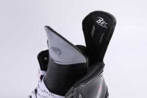 Patins de hockey sur glace en fibre de carbone Poros certifiés KHL-Système de dimensionnement <span class=keywords><strong>FTI</strong></span> 2 et FIT 3 pour des performances d'élite - Product Image 5