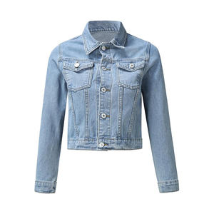 Chaqueta Vaquera de Mezclilla para Mujer, Ecológica, de Algodón Reciclado Lavado, Diseño Minimalista de Invierno, Líneas Limpias, Bolsillo en el Pecho, Sostenible - Product Image 2