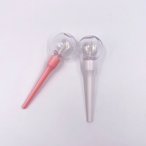 Brillo Labial Red Rose de 8ml en Tubo con Forma de Piruleta, Envases Cosméticos de Plástico Rosa Rojo con Forma de Bola y Aplicador Grande - Product Image 5