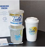 Gobelets en plastique PET de qualité alimentaire 18 oz avec couvercles, logo et couleur personnalisés pour les boissons à base de noix de coco, les magasins d'alimentation et de boissons, les cafés