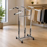 Porte-vêtements chromé à six bras