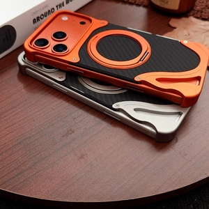 เคสแม่เหล็กแบบมีลายคาร์บอนไฟเบอร์สำหรับ iPhone 18 17 14 15 16 Pro Max พร้อมขาตั้ง โครงอะลูมิเนียมอัลลอยด์ไร้ขอบ ป้องกันการกระแทก - Product Image 5