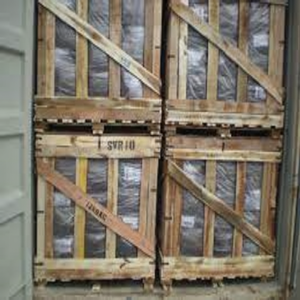 Grado 10 SVR 10 Materias primas de caucho natural Fuente de suministro mayorista hecha en Vietnam - Product Image 1