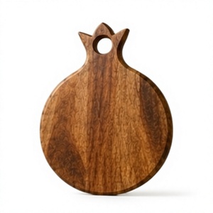 Tabla de servir de madera de mango con forma de granada de lujo, tabla de cortar moderna y novedosa, elegante bandeja decorativa para queso - Product Image 1