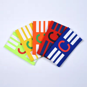 Brassard de capitaine de football avec insigne C, élastique, logo enveloppant le bras - Product Image 5