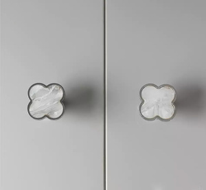 现代银色单孔家具拉手四叶黄铜树脂橱柜衣柜抽屉门把手耐用防锈厨房用具 - Product Image 4