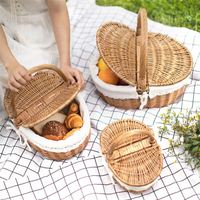 Panier Pique Nique Pour Six Personnes Carre Sac A Dos Deux Jouets De Voyage Ensemble Panier Enfants Etanche Isole Cadeaux