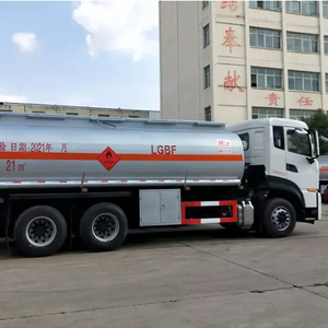 Camión Cisterna de Combustible Manual DONGFENG 20000L Nuevo 6*4 con Motor Diésel Móvil para Almacenamiento de Gasolina - Product Image 2
