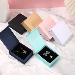 Boîte d'<span class=keywords><strong>emballage</strong></span> de bijoux bleu foncé, boîte en <span class=keywords><strong>carton</strong></span> à rabat magnétique de style boutique, boîtes de luxe pour colliers, bagues, <span class=keywords><strong>emballage</strong></span> cadeau - Product Image 3