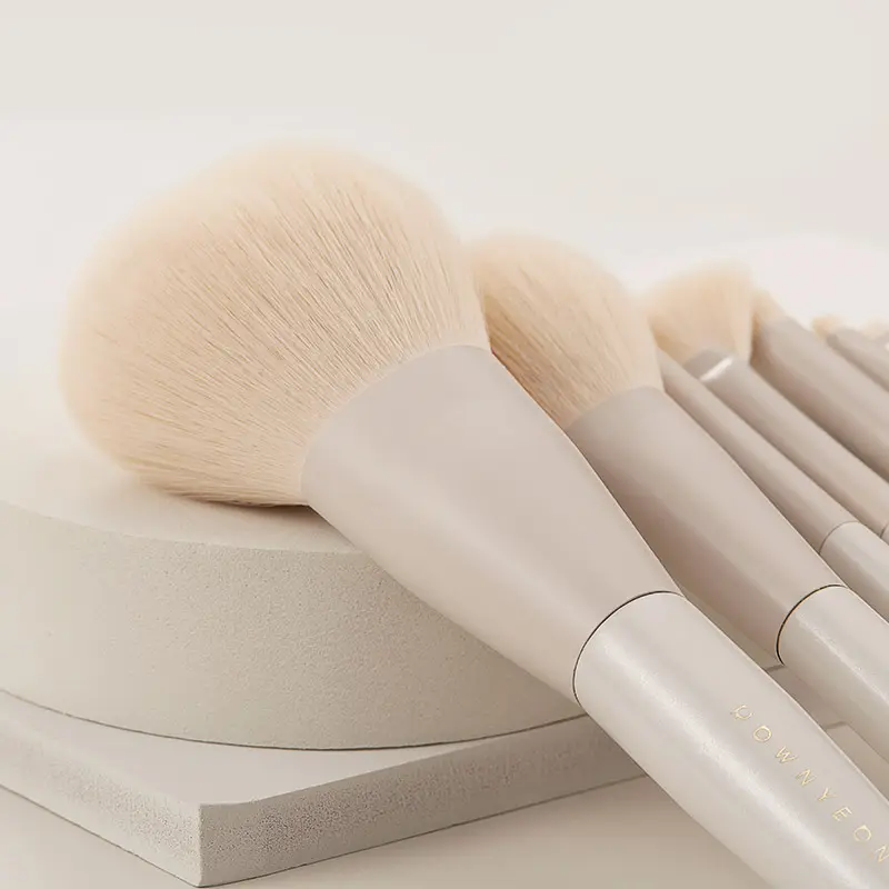 Rownyeon High Quality Make Up Brush Set Foundation Fibra Vegan Cosmetic Brushes Em stock