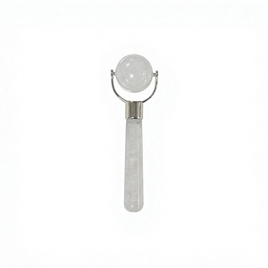 Rodillo Facial de Jade Blanco Natural para Masaje Facial - Product Image 1