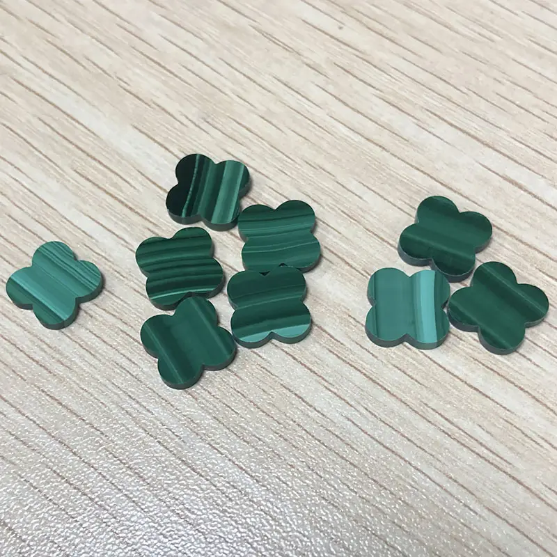 Wholesale good quality use with gold Natural green color four leaf 4 leaves clover Malachite stone