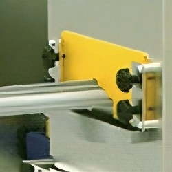 Global Supply Outil de pulvérisation sous vide automatique de haute qualité pour le revêtement de porte, de meubles et de cadres de fenêtres <span class=keywords><strong>en</strong></span> <span class=keywords><strong>bois</strong></span> - Product Image 5