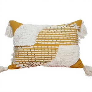 Funda de cojín bohemio con borlas bordadas geométricas, funda de almohada larga, sofá para sala de estar, decoración del hogar personalizada - Product Image 1
