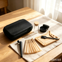 Kit de rangement portable avec moulin à herbes, plateau en bambou, cônes pré-roulés, pot en verre, brosse de nettoyage – Ensemble complet d'accessoires pour fumeurs