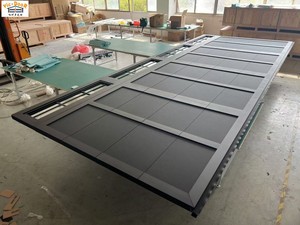 <span class=keywords><strong>Porte</strong></span> de <span class=keywords><strong>garage</strong></span> en acier galvanisé isolé en mousse PU à panneaux sectionnels superposés avec cadre en aluminium à grain de bois avec supports de vent - Product Image 5