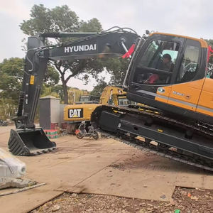 Excavadora de cadenas Hyundai 220-9 usada de alta calidad, 22 toneladas, con motor Cummins y componentes principales incluidos, modelo 2020, en venta. - Product Image 1