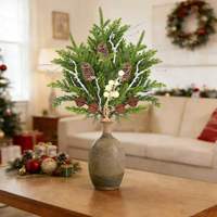Décoration de Noël en pin véritable, 35 cm, avec pommes de pin, baies blanches et clochettes pour l'aménagement de verdure festive, vente en gros