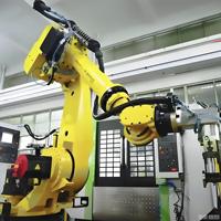 Robot FANUC R-2000iC/210L 6 axes, robot industriel, contrôle intelligent de la force, outil de polissage, meuleuse pneumatique, meulage, ébavurage
