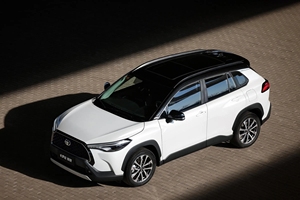 En stock 2024 nuevo Toyota <span class=keywords><strong>Corolla</strong></span> <span class=keywords><strong>Cross</strong></span> 2.0l ECvt Elite Edition Compact Suv <span class=keywords><strong>Hybrid</strong></span> Vehicles - Product Image 4