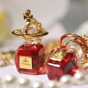 <span class=keywords><strong>Collana</strong></span> in Ottone di Alta Qualità con Ciondolo a Bottiglia di Profumo e Perla <span class=keywords><strong>Saturno</strong></span>, Accessorio di Moda Elegante e Trendy - Product Image 5