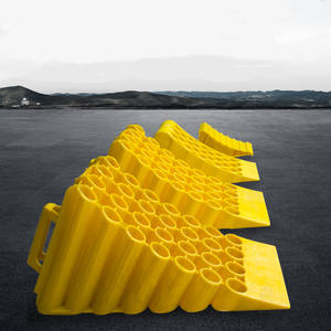 ポータブルヘビーデューティーホイールチョックアンチスリップ固定黄色タイヤストップブロック車用トラックと車両駐車場 - Product Image 2